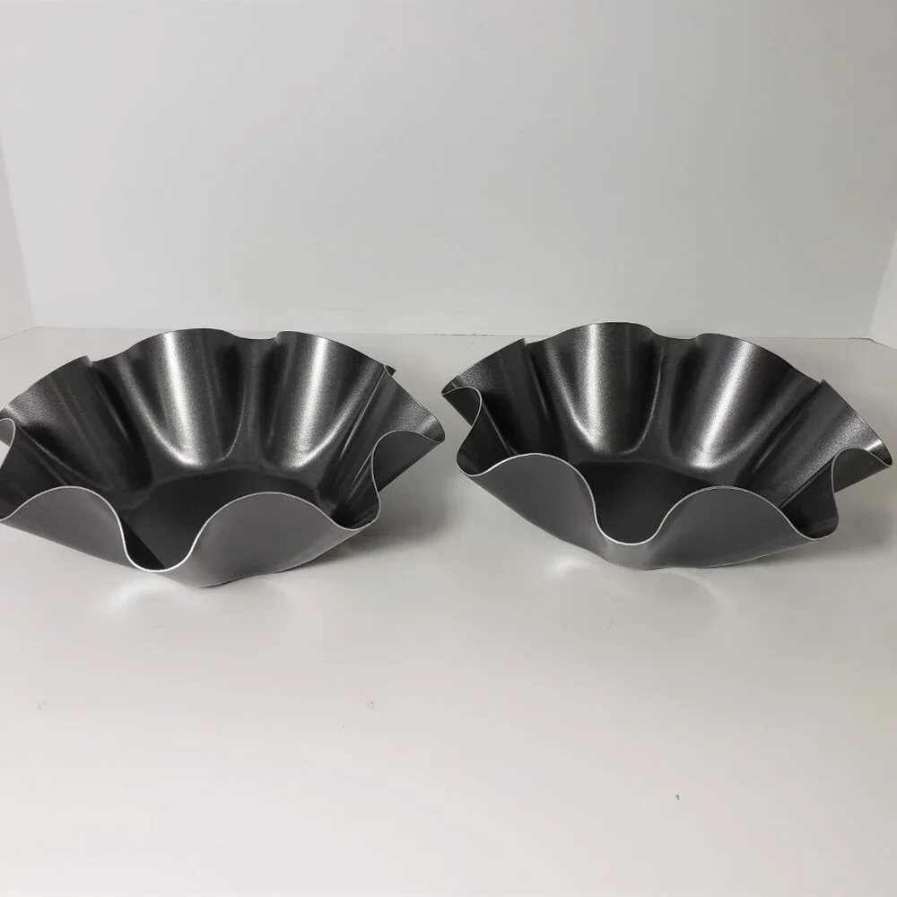 Bakeware Bundle 17 Pieces, New and Unique Vintage Items for Desserts Flans Tarts